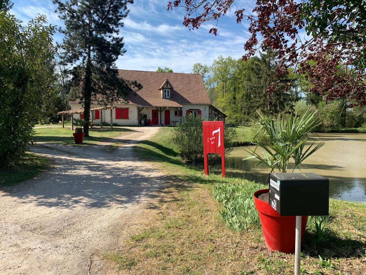 L'Etang Des 7 Hotel Le Controis-en-Sologne Exterior photo